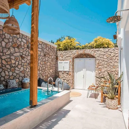 Demar Luxury Villa *